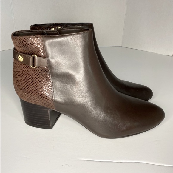 Anne Klein Leather block Heel Ankle 
  Boots Brown Snakeskin texture Sz 9.5 - Picture 3 of 10